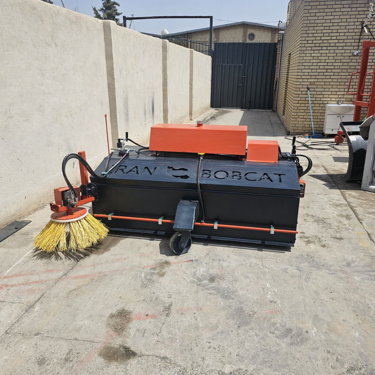 جارو صنعتی ایران بابکت