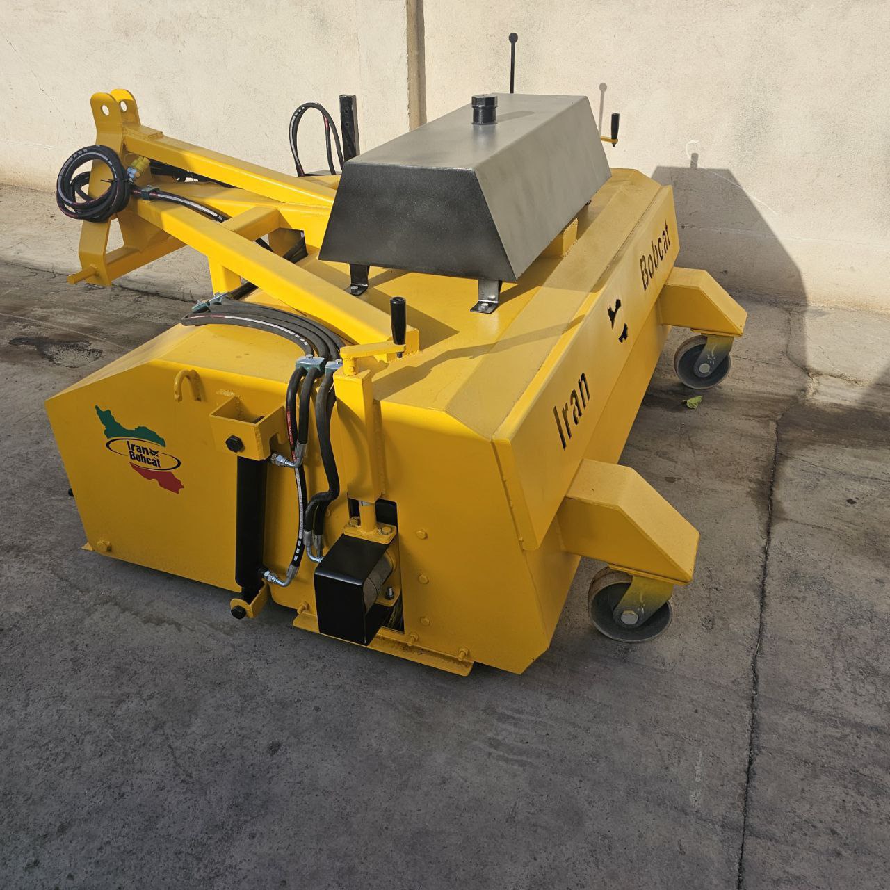 جارو صنعتی ایران بابکت