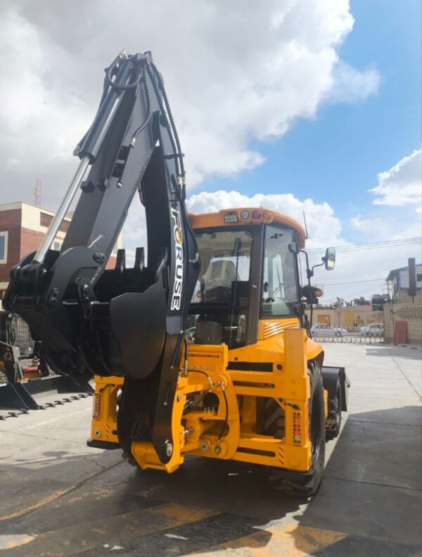 بکهو لودر UZ102B | مشخصات فنی،کاربردها،قیمت و خرید در ایران - Image 3